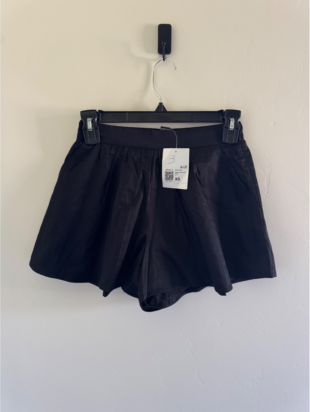 NWT Forever 21 XS Black Flowy High Waisted Shorts Dressy Y2K